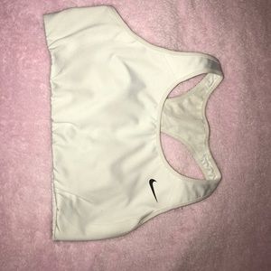 Nike sports bra dry fit